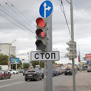 Антивандальное покрытие антиграффити для светофоров и дорожных знаков